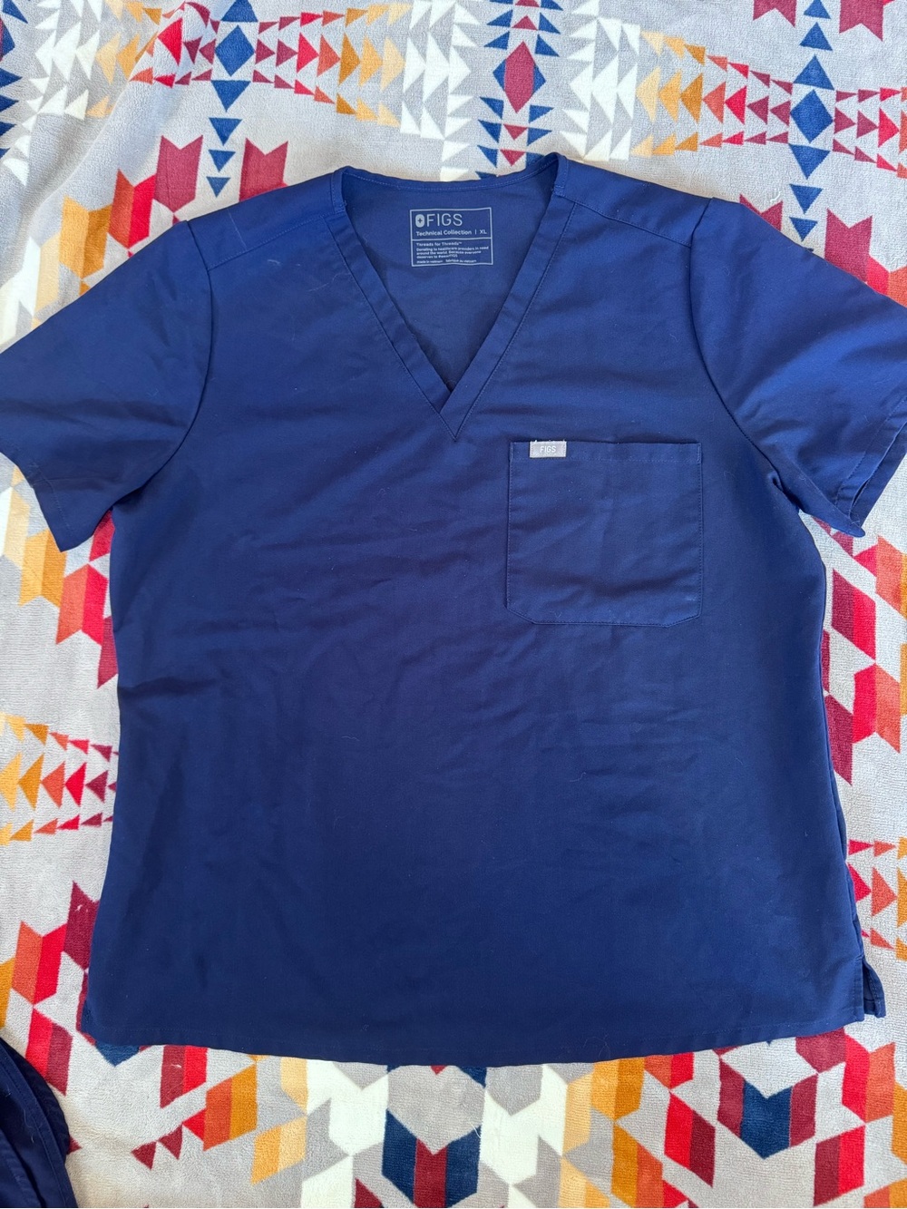 Figs Men’s V-Neck Top in Navy Blue